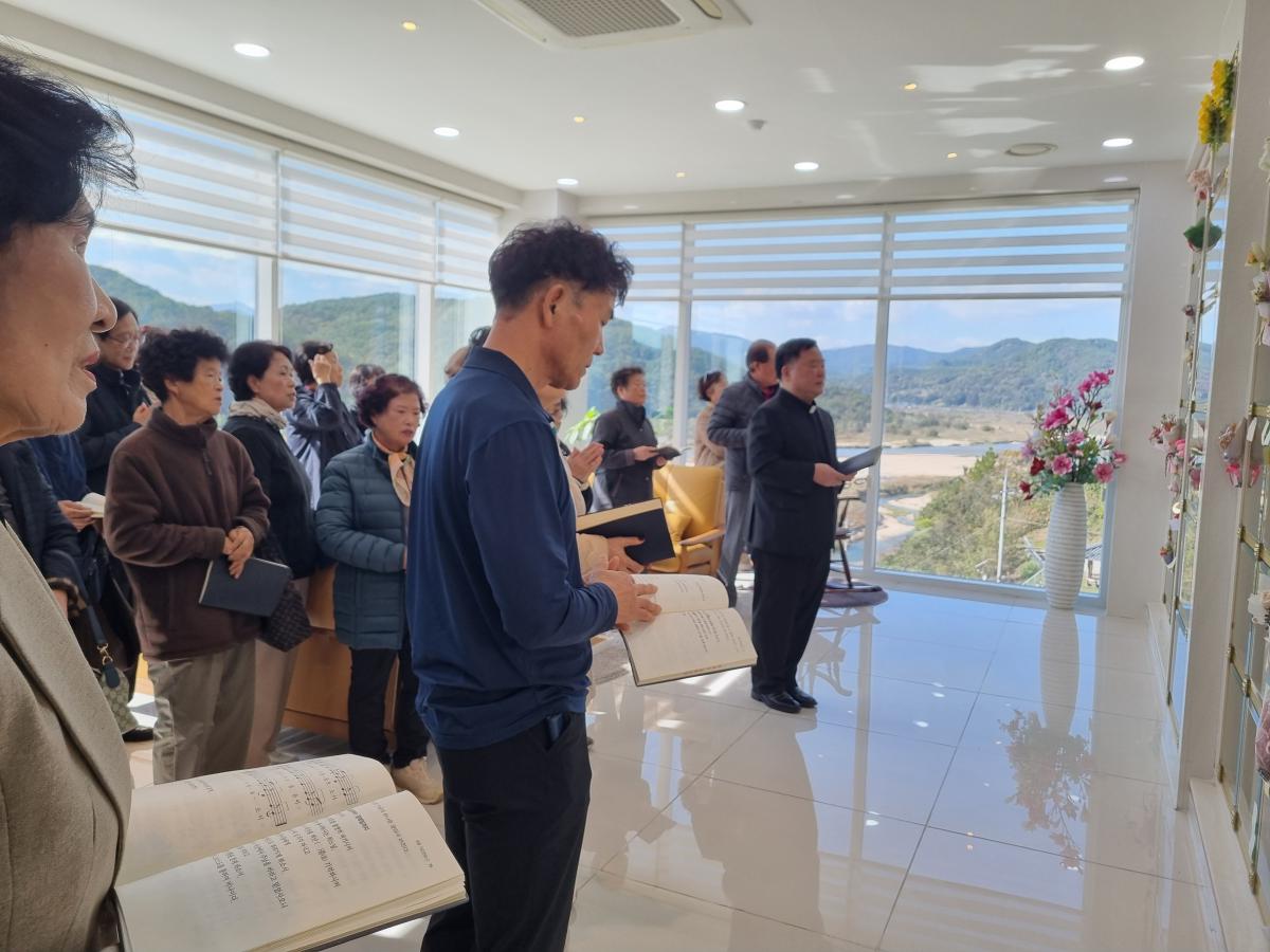 20251102위령의 날7.jpg